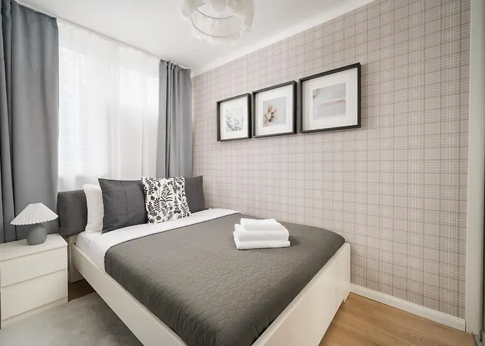 Grzybowska Modern City Centre Apartment